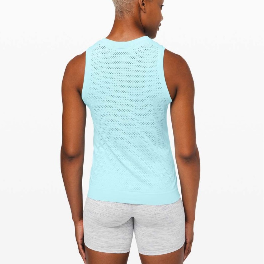 Lululemon Womens Breeze By Muscle Tank II Squad Sz 4 Sea Frost Perforated - Picture 2 of 11